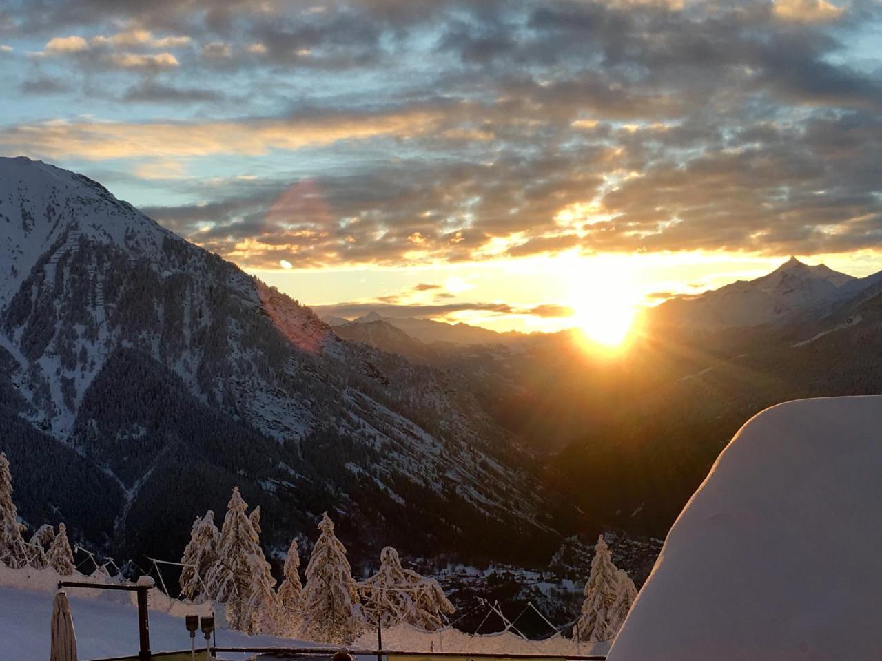 Le Massif Hotel & Lodge Courmayeur The Leading Hotels Of The World Zewnętrze zdjęcie